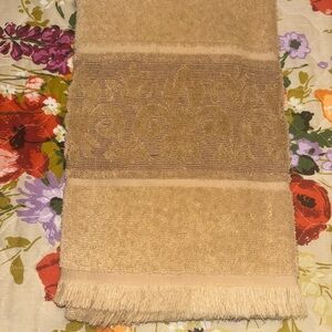 Vintage Cannon Monticello Sculpted Fringed Bath Towel Tan Gold